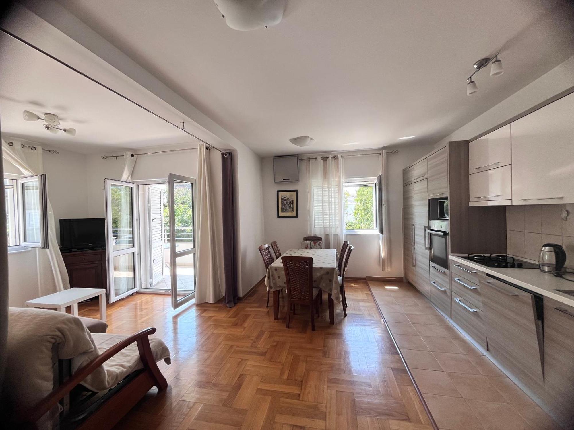 Apartment Belani, Own Parking Тиват Экстерьер фото